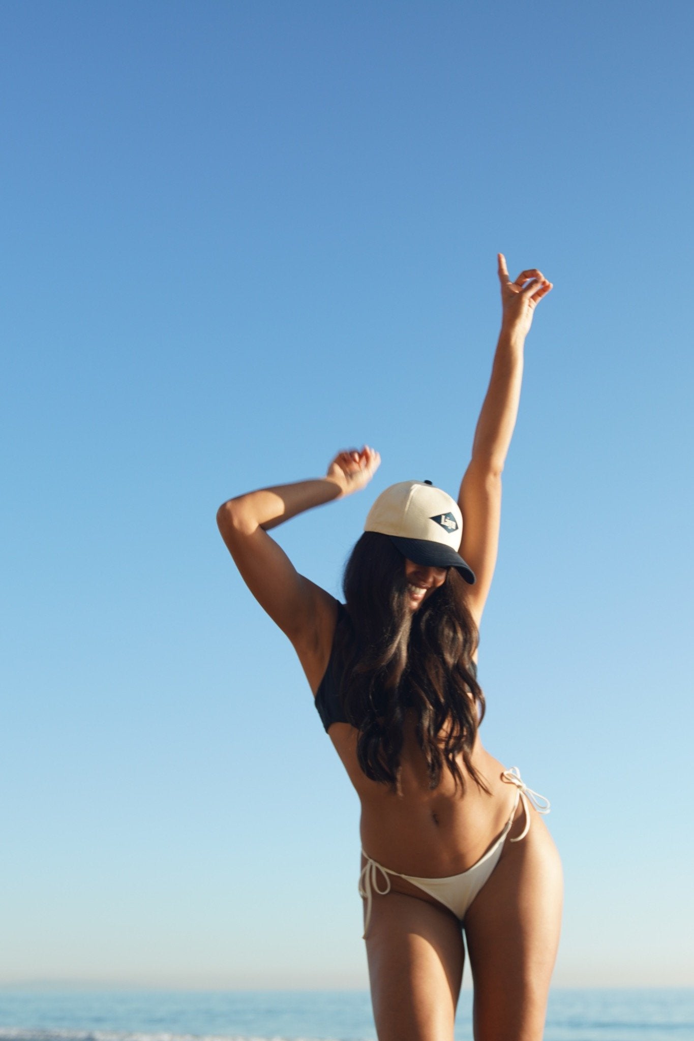 Navy Blue and Cream 'Soft Láyn': Snapback